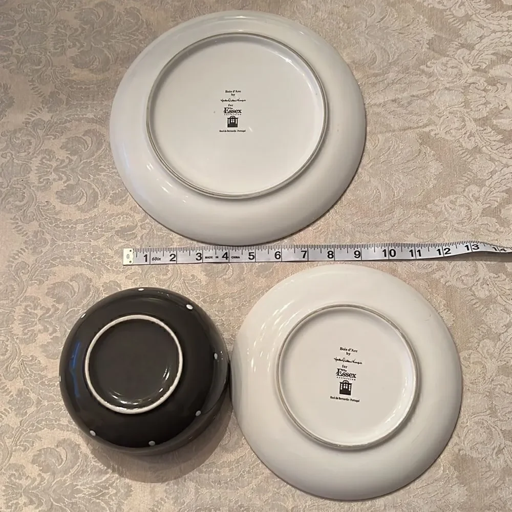 Bois d’Are for the Essex collection 2 plates 1 bowl  no chips or cracks EUC